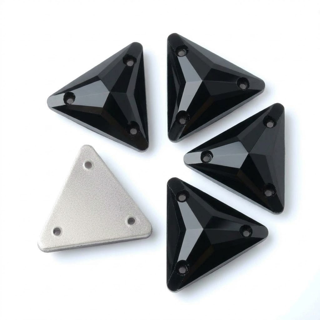 Gema acrílica triangular 15x15mm negra x 30 un.