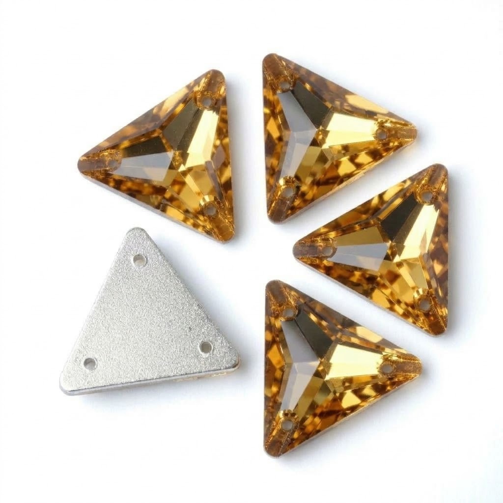 Gema acrílica triangular 15x15mm dorada x 30 un.    