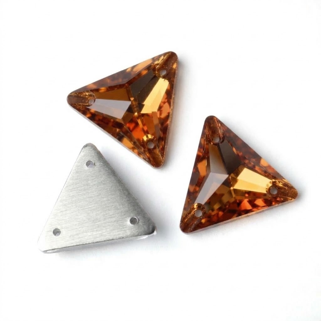 Gema acrílica triangular 24x24mm caramelo x 20 un.        