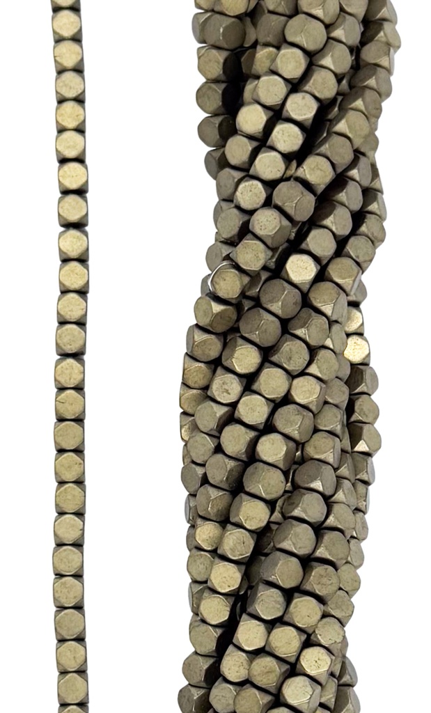 Hematites cubo 4x4mm color #005 x tira 