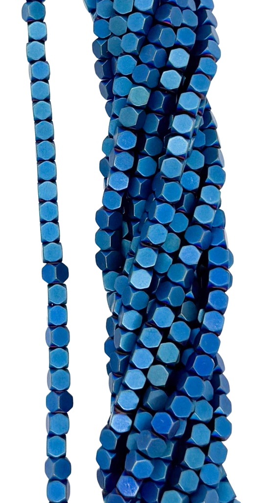 Hematites cubo 4x4mm color #010 x tira 