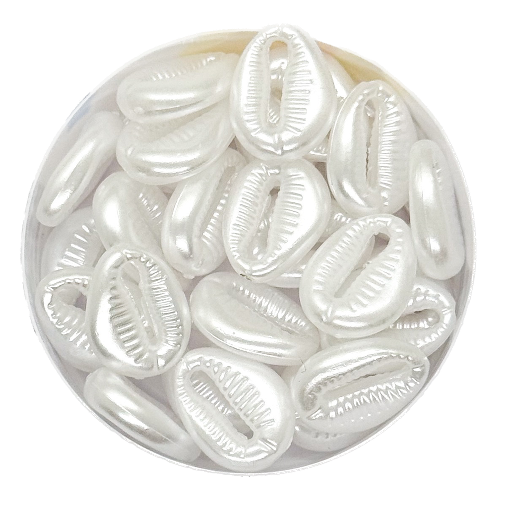 Perla de río plástica caracoles/buzios blanco x 10gr.