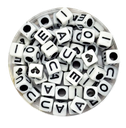 Plástico letras cuadradas 6x6 b/n vocales x 10grs. 