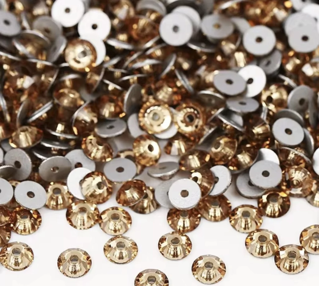 Strass vidrio Loch Rose 4mm p/coser bronce x 10gr 