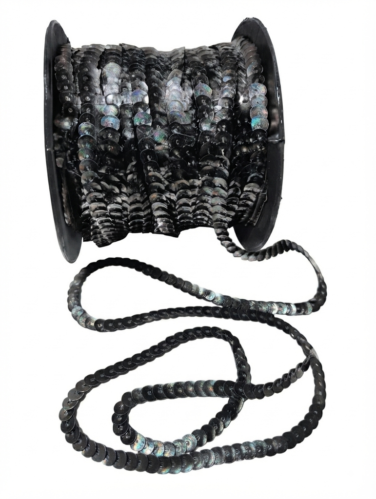 Hilo de lentejuela metal cube 6mm negra x 1mt.