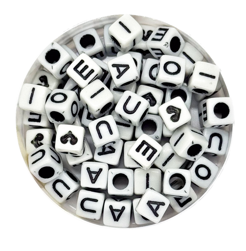 [12100] Plástico letras cuadradas 6x6 b/n vocales x 10grs. 